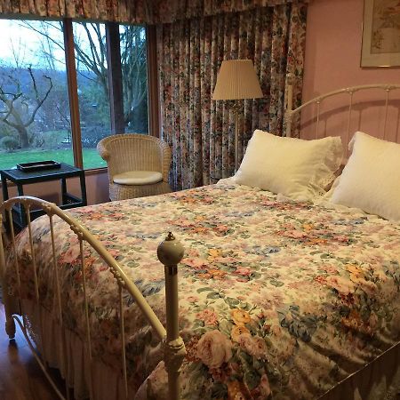 בלוויו A Cascade View Bed And Breakfast מראה חיצוני תמונה